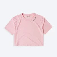 Camiseta corta para mujer marca OAXIS, con estampado de POSITIVE en color Rosa