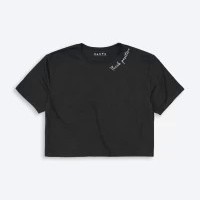 Camiseta corta para mujer marca OAXIS, con estampado de POSITIVE en color Negro