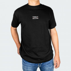 Camiseta para hombre cuello redondo con estampado de RELAXED en color Negro