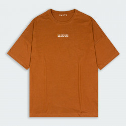Camiseta para hombre oversize con estampado de BE WITH en color Terracota