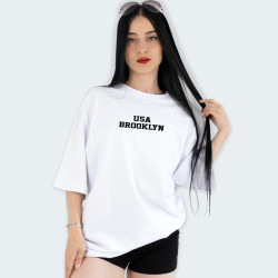 Camiseta oversize con estampado de BROOKLYN en color Blanco