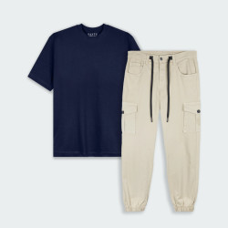 Combo de camiseta regular y jogger básico