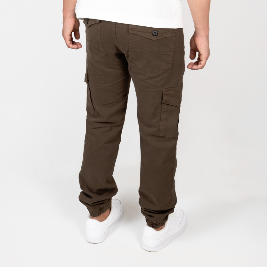 Combo de camiseta regular y jogger básico