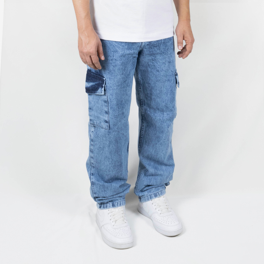 Combo camiseta regular y cargo estampado