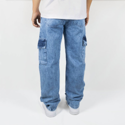 Combo camiseta regular y cargo estampado