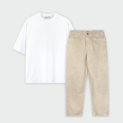 Combo oversize y jean clásico básico