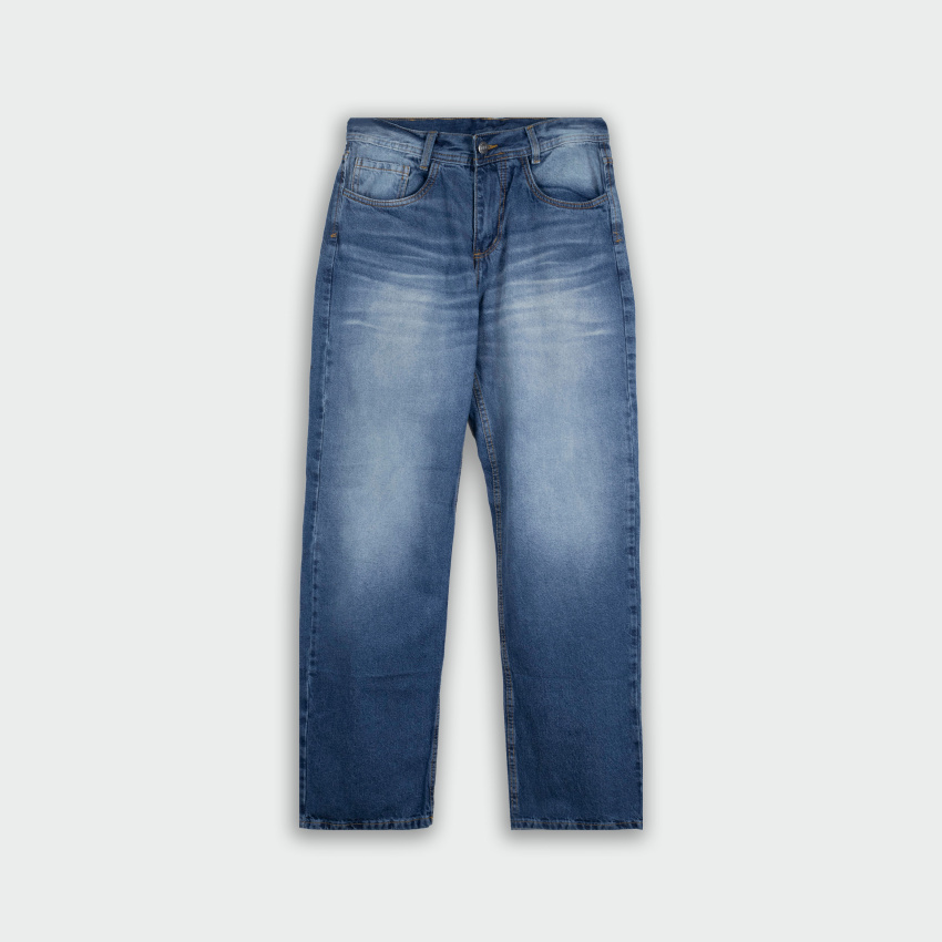 Combo jean y camiseta oversize básico