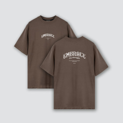 Camiseta premium estampada atrás EMBRACE
