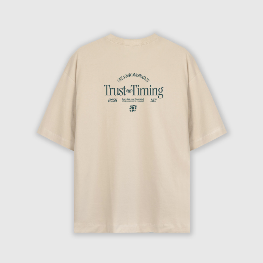 Camiseta oversize con estampado atrás TRUST THE TIMING 