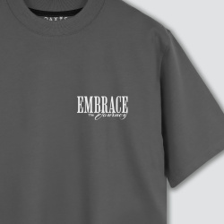 Camiseta oversize premium gris oscuro EMBRACE